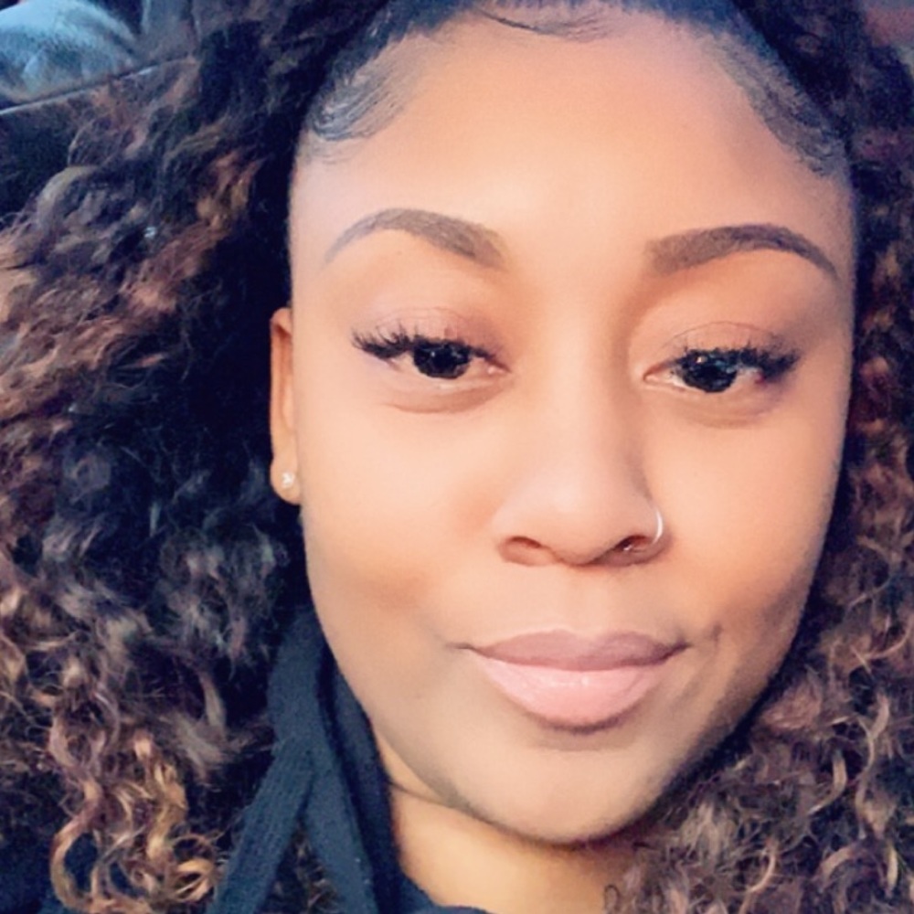 Meet your Posher, Latoya